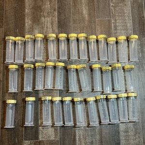 Medela Breast Milk Bottle Freezer Storage Container Bottle 2.7 oz / 80 ml SEALED